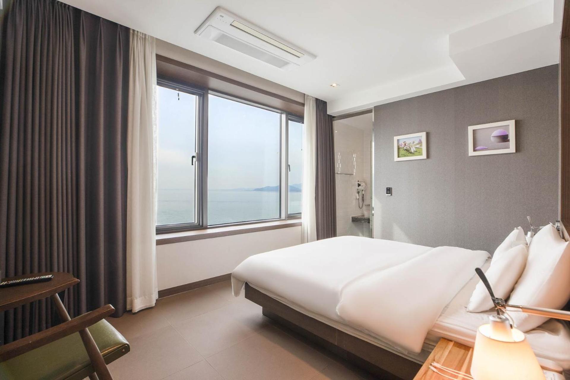 Incheon Blue Marine Hotel Екстер'єр фото