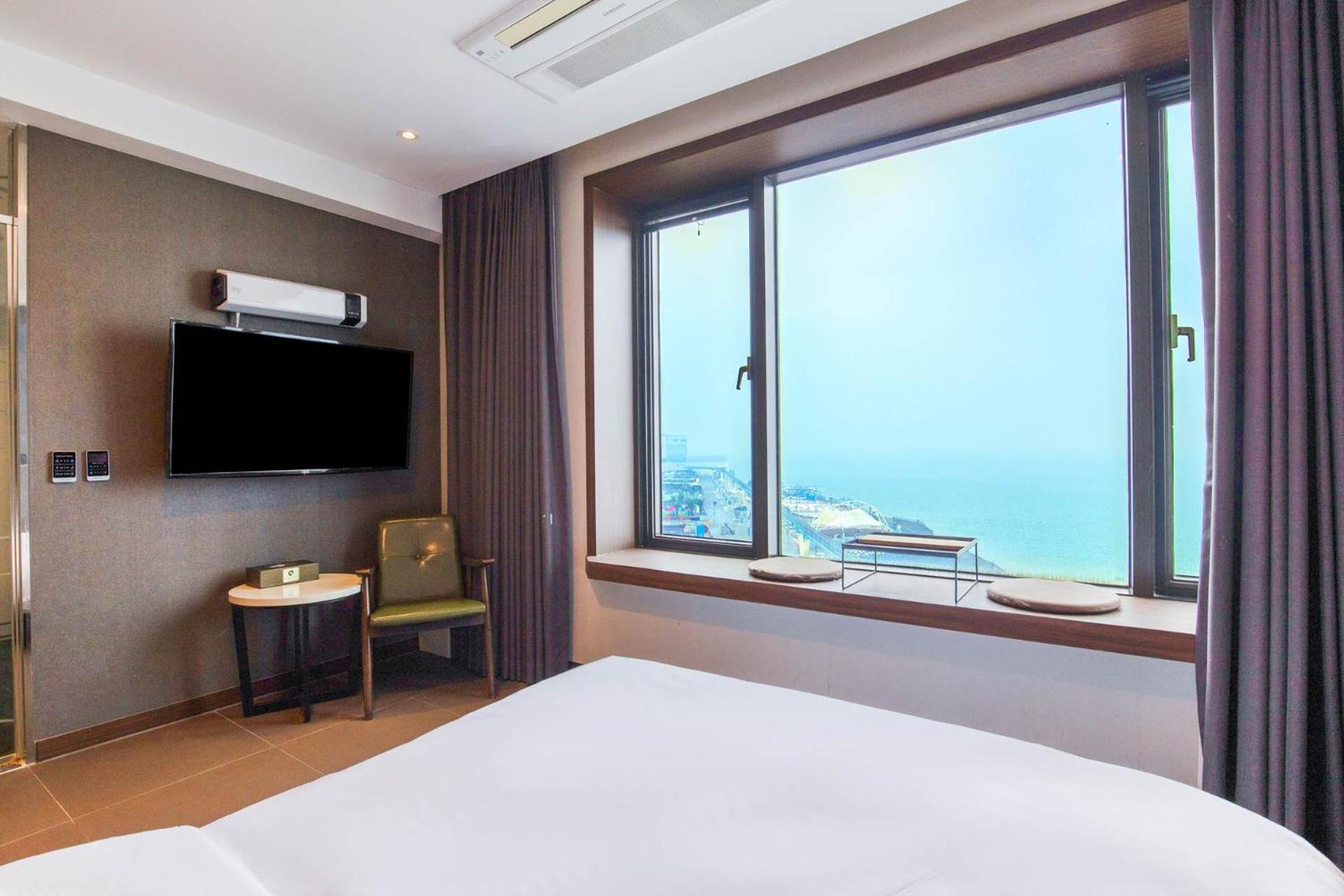 Incheon Blue Marine Hotel Екстер'єр фото