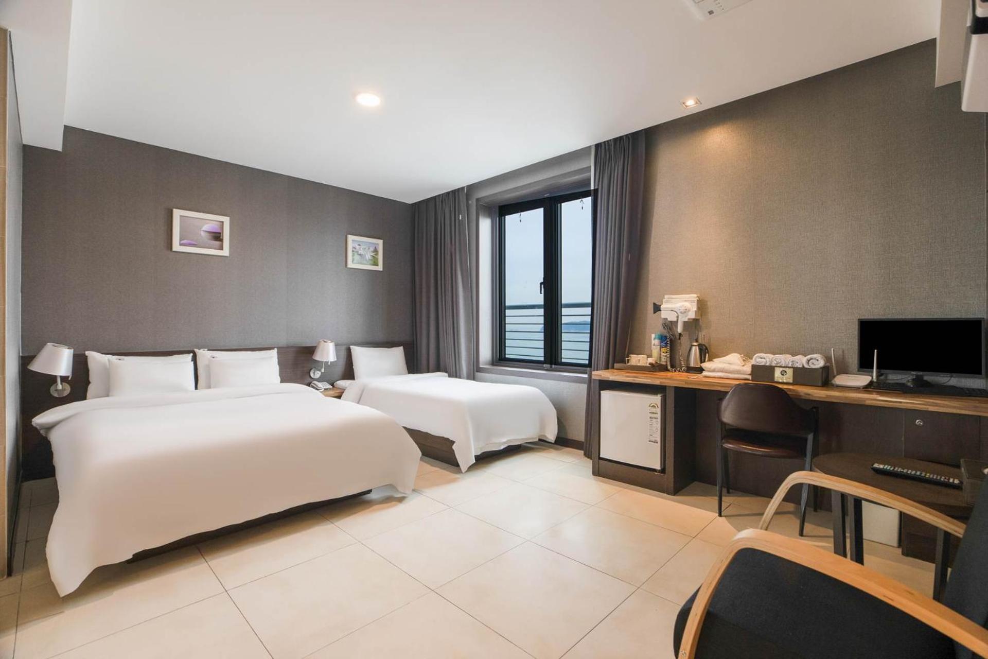 Incheon Blue Marine Hotel Екстер'єр фото