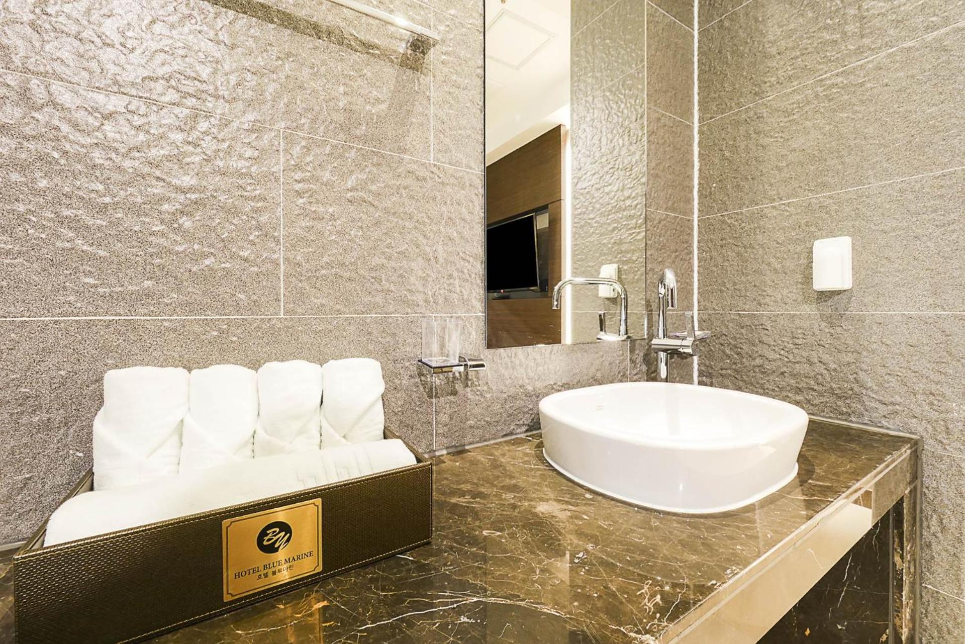 Incheon Blue Marine Hotel Екстер'єр фото