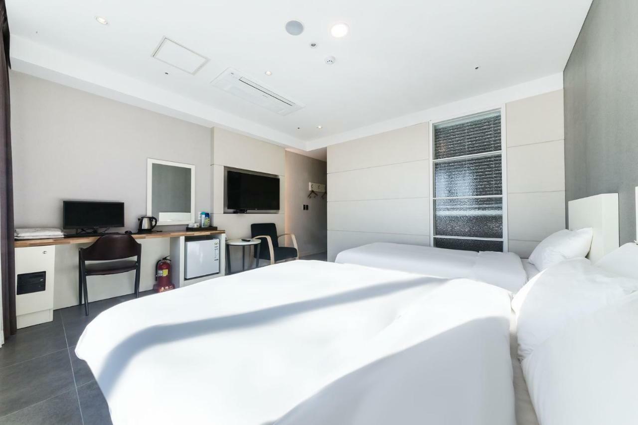 Incheon Blue Marine Hotel Екстер'єр фото