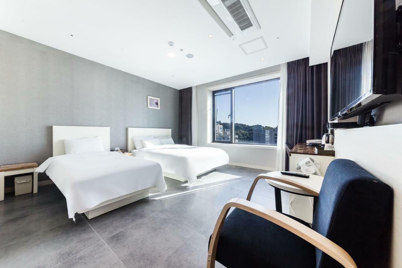 Incheon Blue Marine Hotel Екстер'єр фото