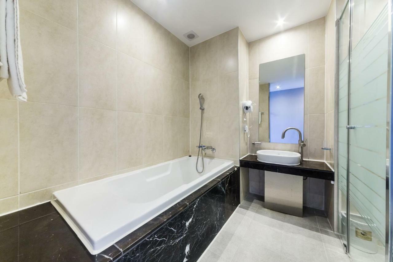 Incheon Blue Marine Hotel Екстер'єр фото