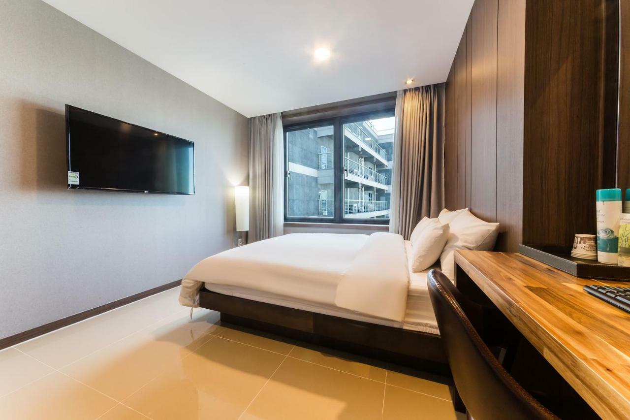 Incheon Blue Marine Hotel Екстер'єр фото