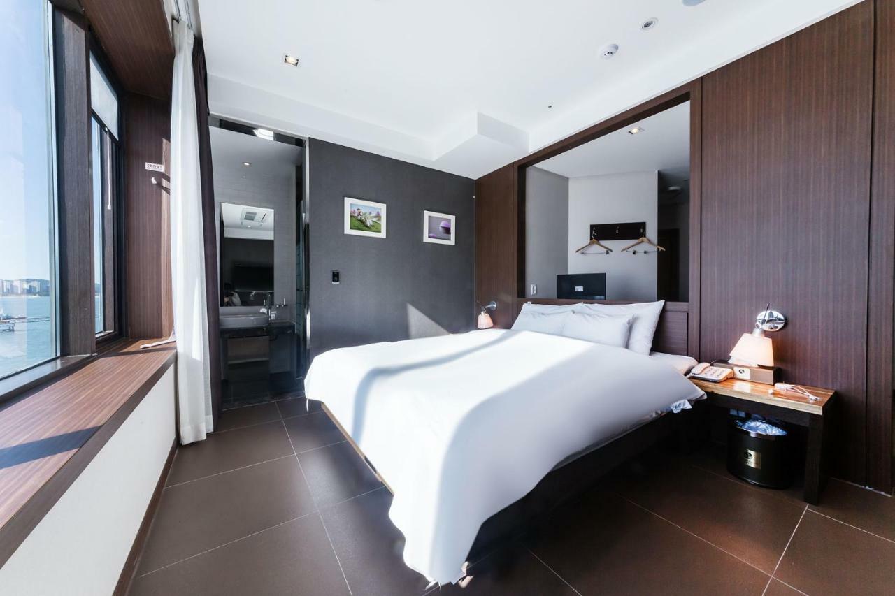 Incheon Blue Marine Hotel Екстер'єр фото