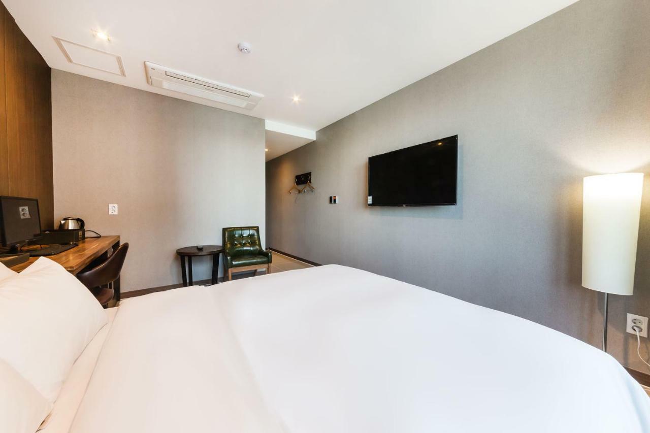 Incheon Blue Marine Hotel Екстер'єр фото