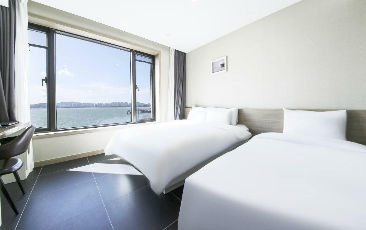 Incheon Blue Marine Hotel Екстер'єр фото