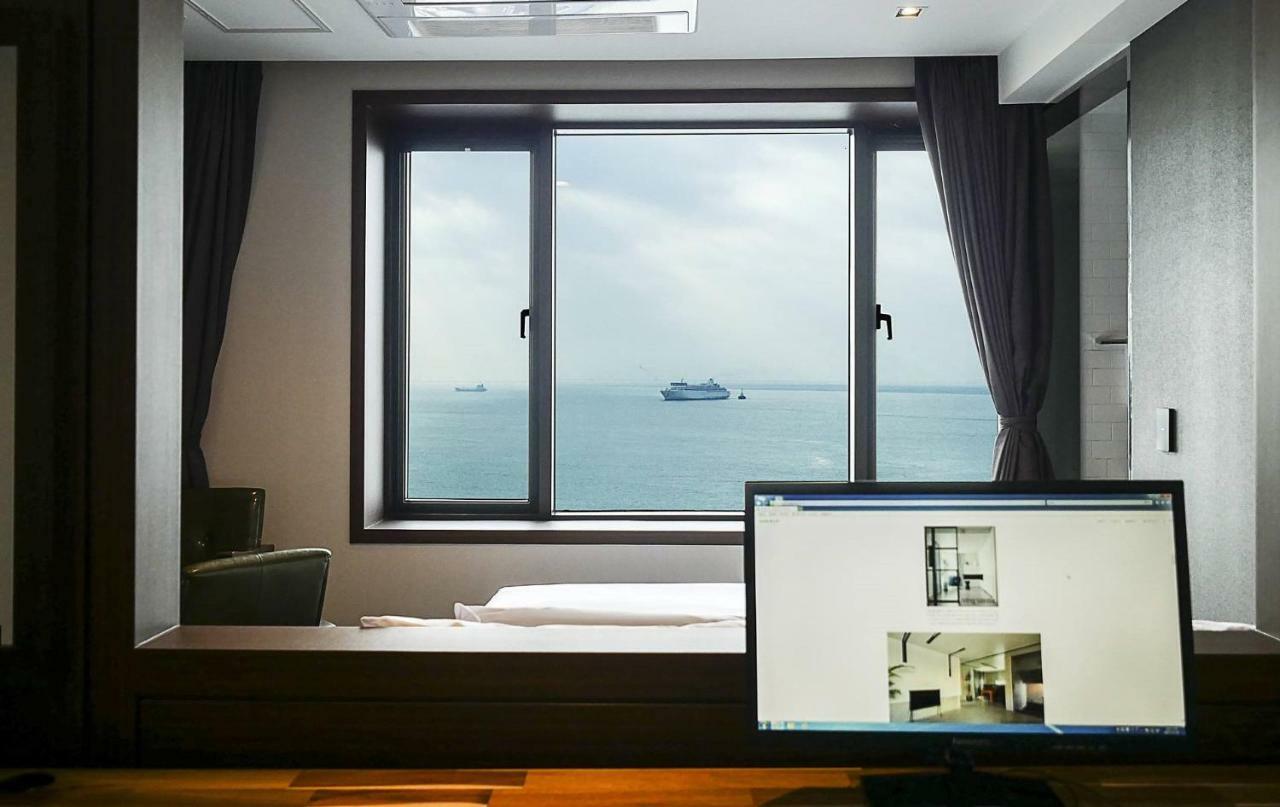 Incheon Blue Marine Hotel Екстер'єр фото