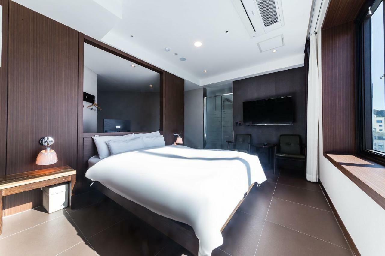 Incheon Blue Marine Hotel Екстер'єр фото