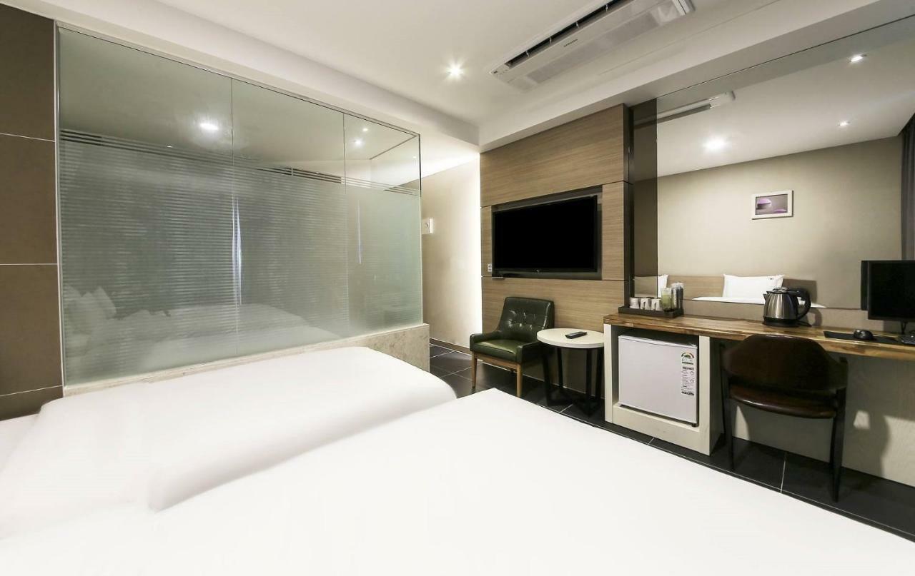 Incheon Blue Marine Hotel Екстер'єр фото
