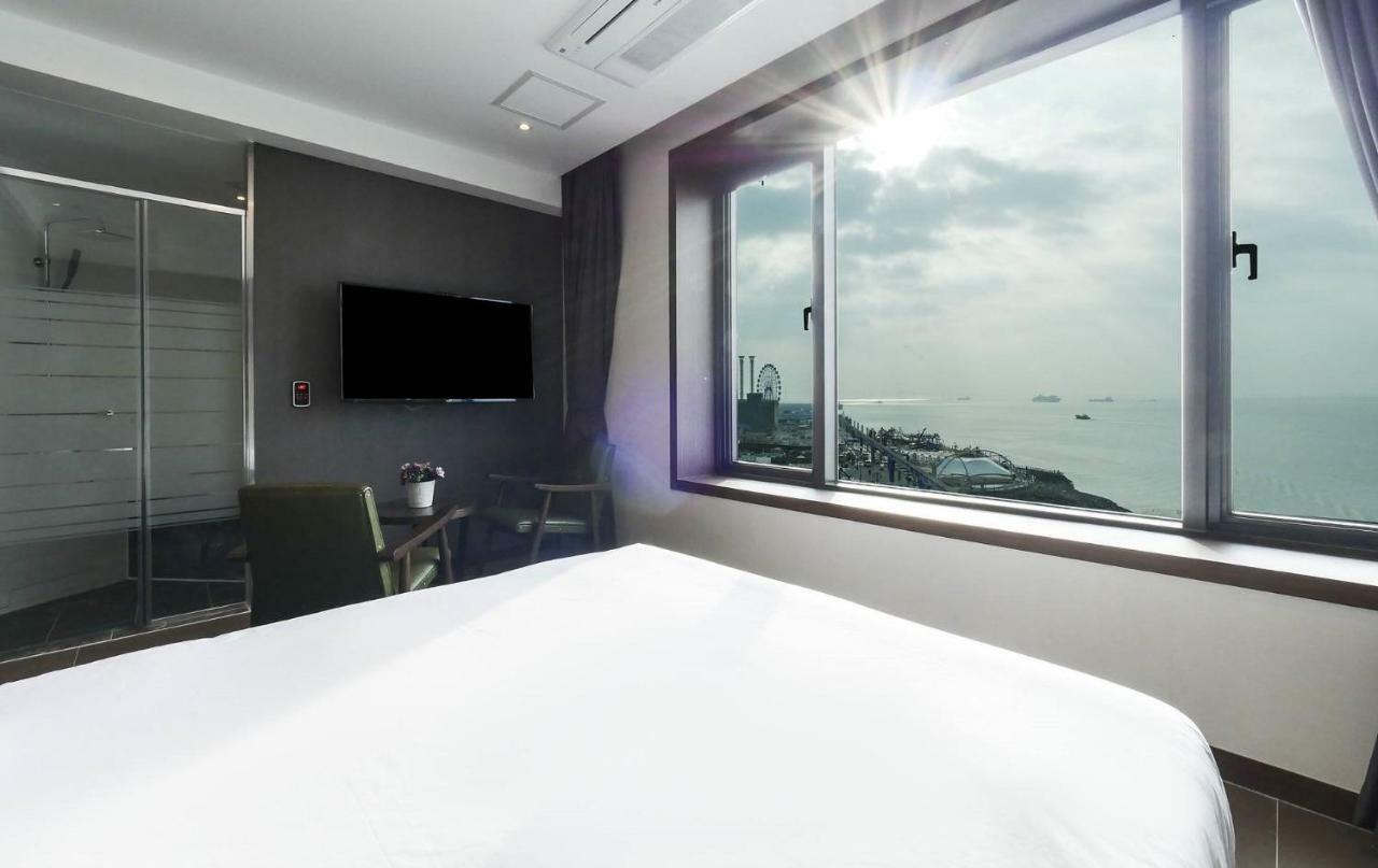 Incheon Blue Marine Hotel Екстер'єр фото